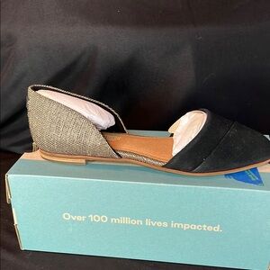 Black Suede and Metallic Woven Flats with Comfortable Design women’s size 8 new